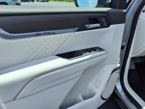 2025 GMC Acadia Denali