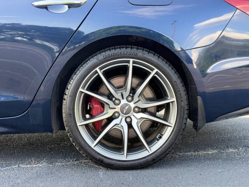 2019 Genesis G70 3.3T Advanced