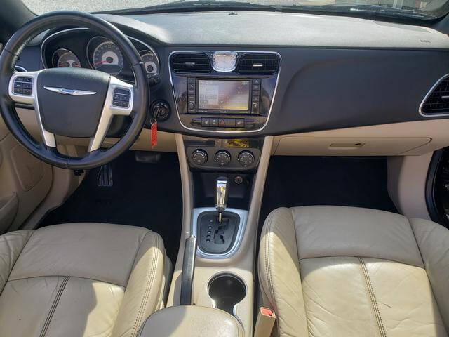 2011 Chrysler 200 Limited