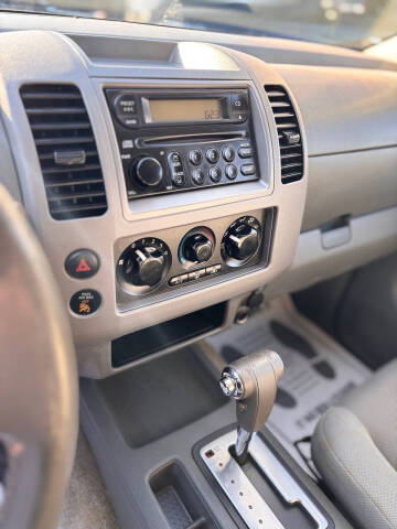 2005 Nissan Frontier LE