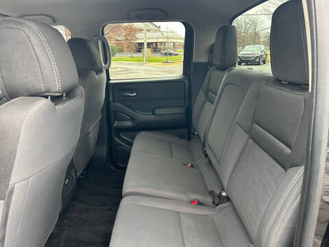 2023 Nissan Frontier SV