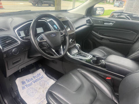 2017 Ford Edge Titanium