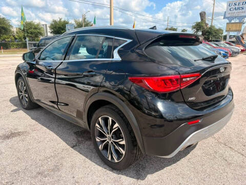 2017 Infiniti QX30 Luxury