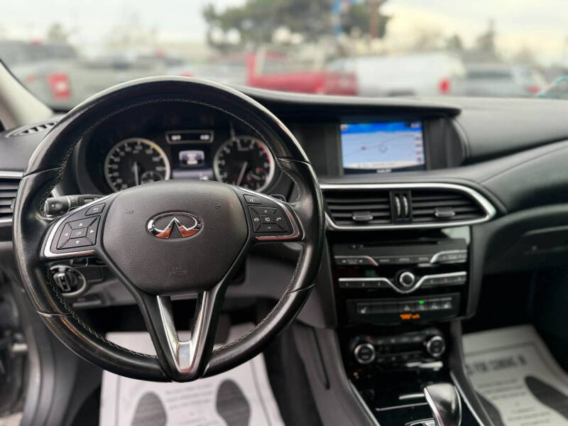 2018 Infiniti QX30 Premium