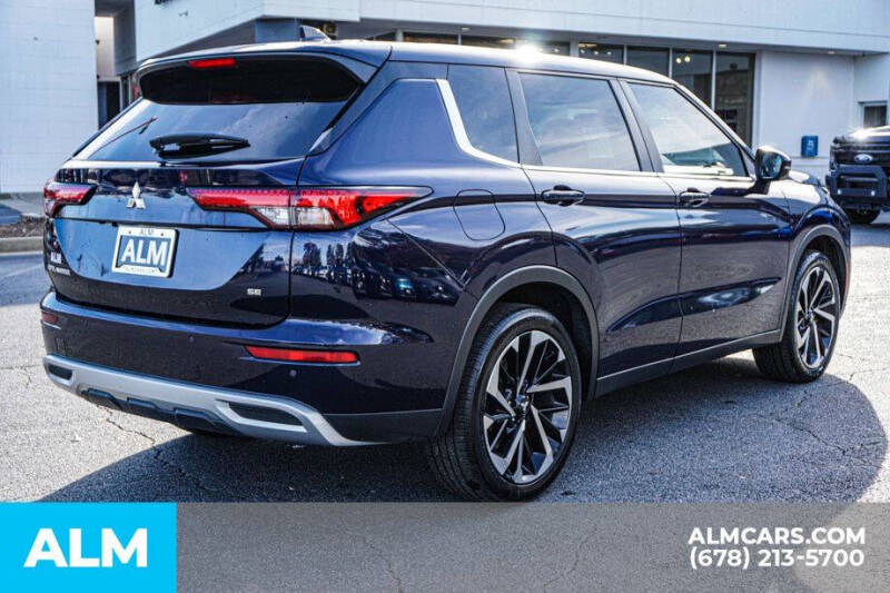 2023 Mitsubishi Outlander SE