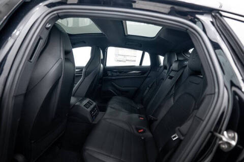 2026 Porsche Panamera 4