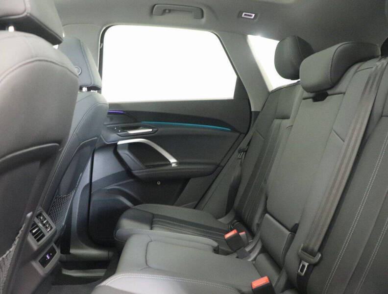 2025 Audi Q5 quattro Premium TFSI