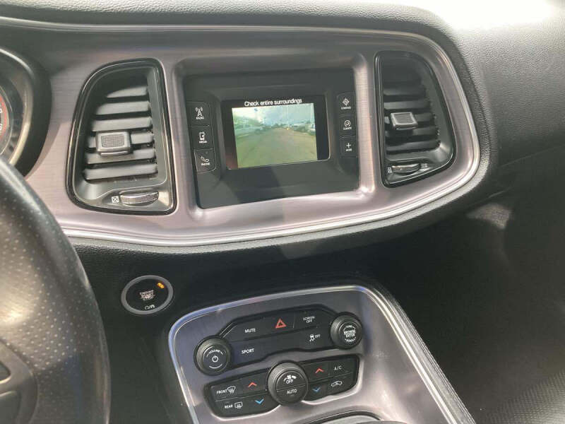 2017 Dodge Challenger SXT