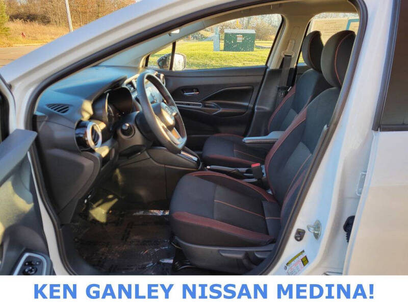 2022 Nissan Versa SR
