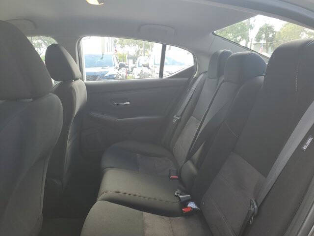 2022 Nissan Sentra SR