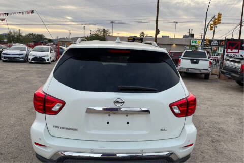 2020 Nissan Pathfinder SL