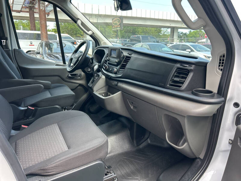 2023 Ford Transit 350 XLT