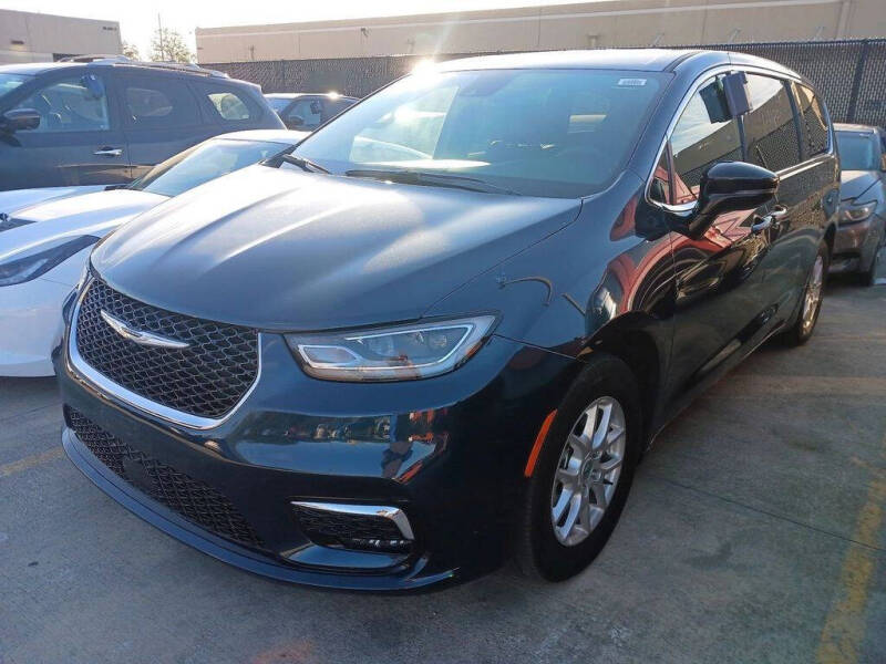 2025 Chrysler Pacifica Select