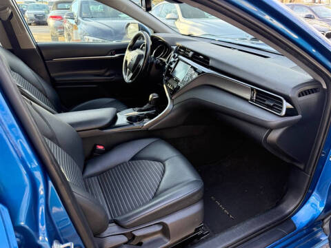 2020 Toyota Camry SE