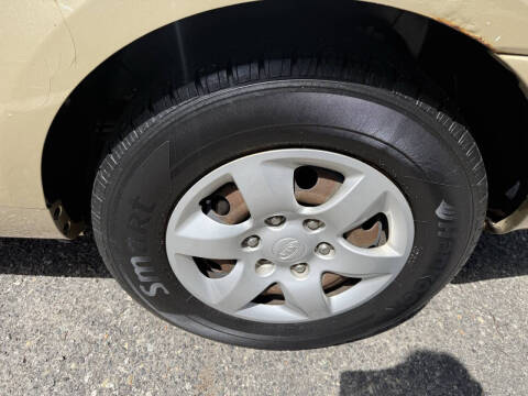 2009 Kia Sedona LX