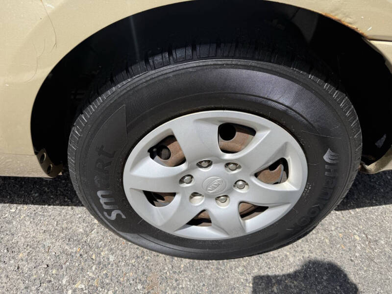 2009 Kia Sedona LX