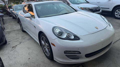 2011 Porsche Panamera 4