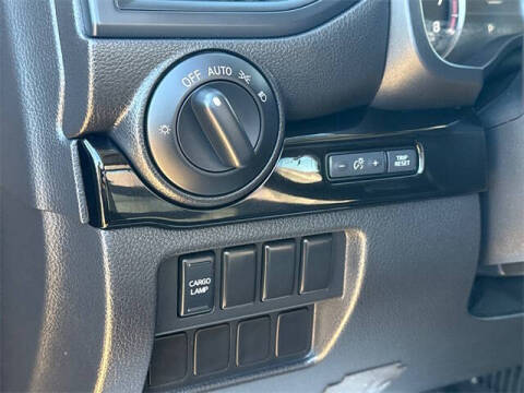 2022 Nissan Titan SV