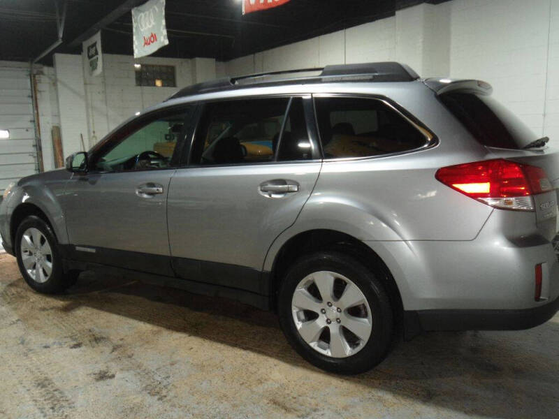 2011 Subaru Outback 2.5i Premium