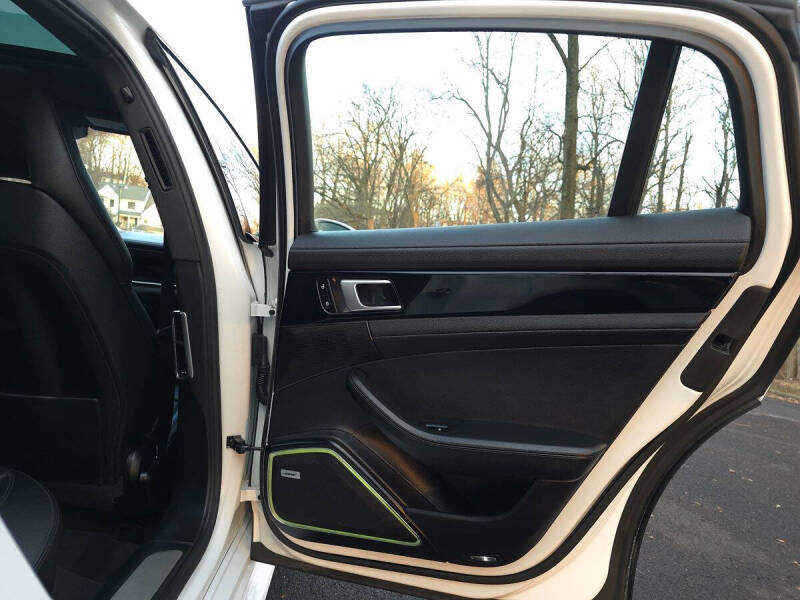 2021 Porsche Panamera 4S E-Hybrid