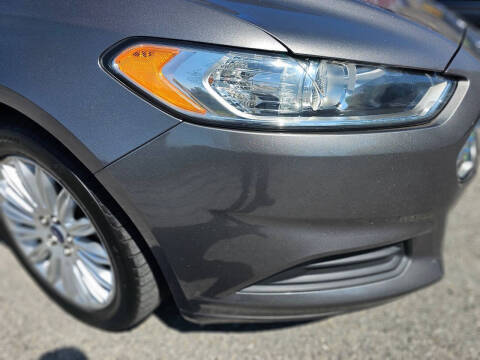 2014 Ford Fusion Hybrid SE