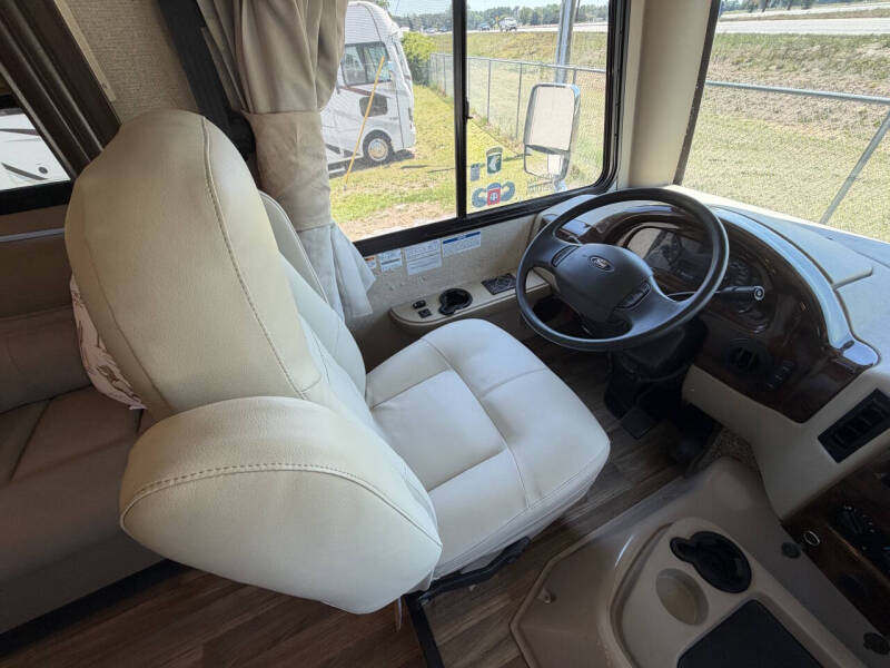 2018 Thor Motor Coach Ace 30.3