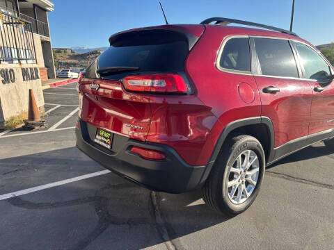 2016 Jeep Cherokee Sport
