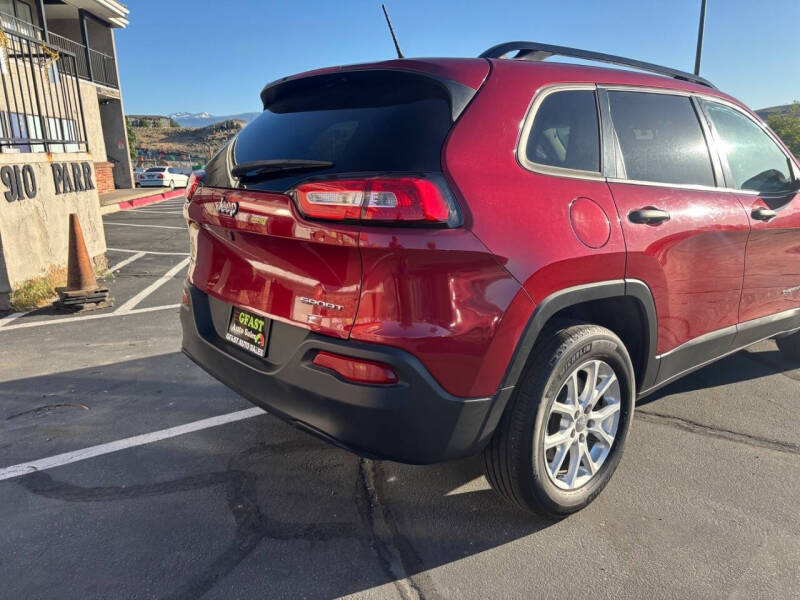2016 Jeep Cherokee Sport