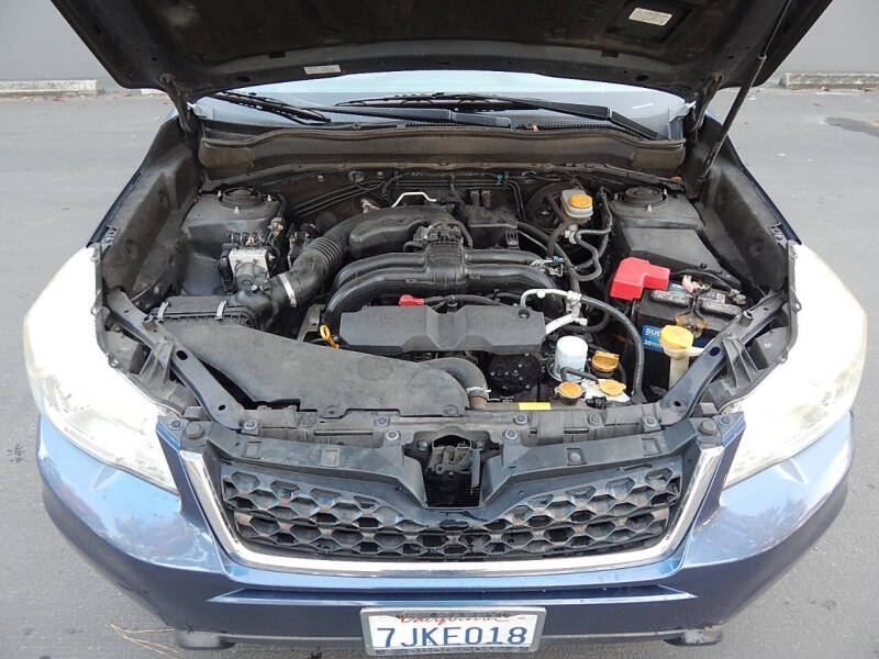 2014 Subaru Forester 2.5i