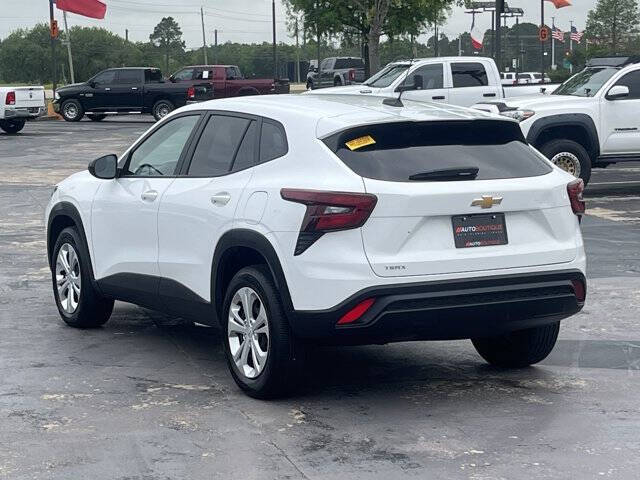2025 Chevrolet Trax LS