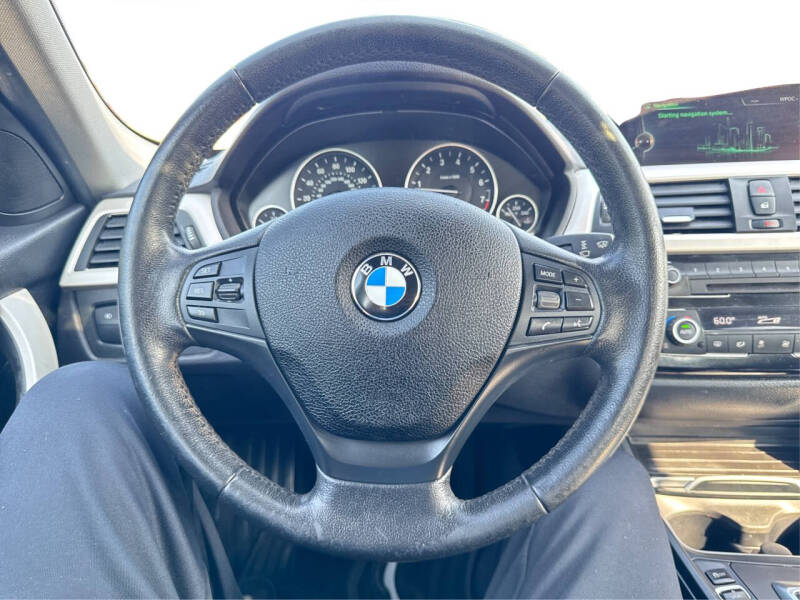 2016 BMW 3 Series 320i