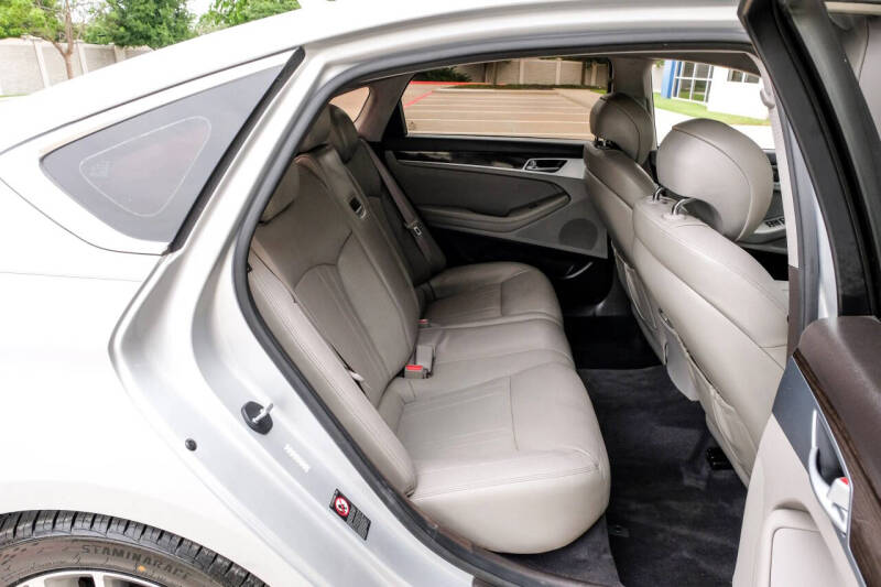 2016 Hyundai Genesis
