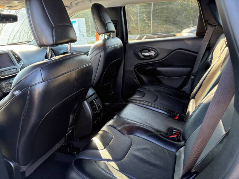 2023 Jeep Cherokee Altitude Lux