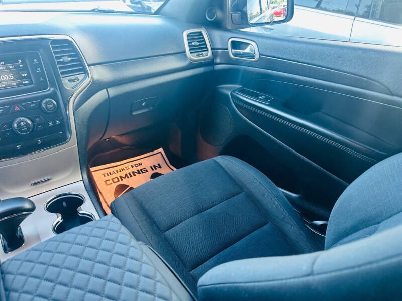 2015 Jeep Grand Cherokee Laredo