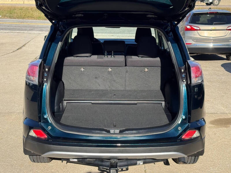 2017 Toyota RAV4 Hybrid XLE