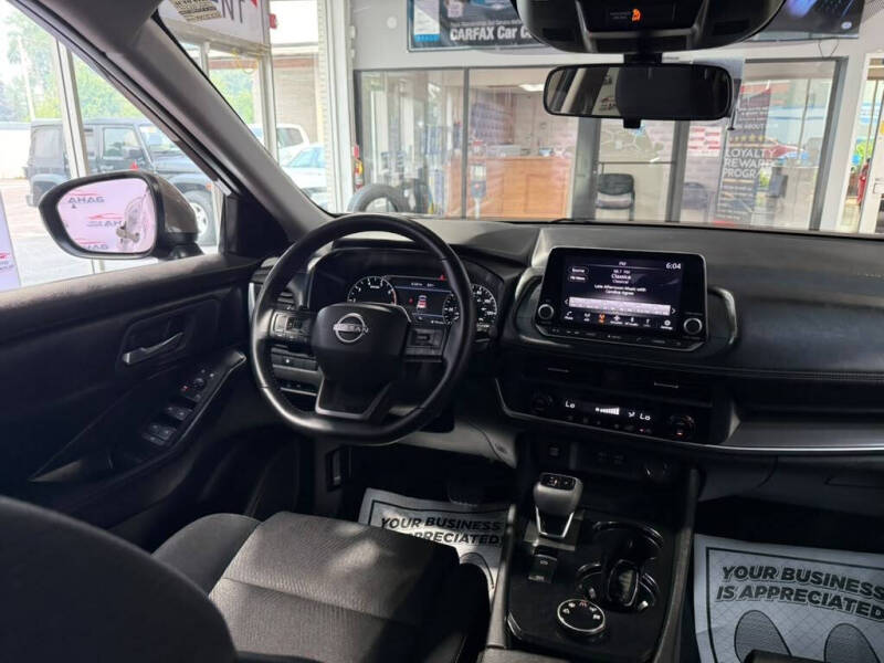 2025 Nissan Rogue SV
