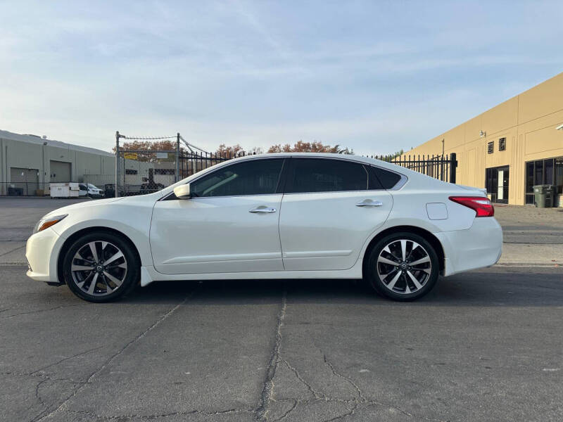 2016 Nissan Altima 3.5 SR