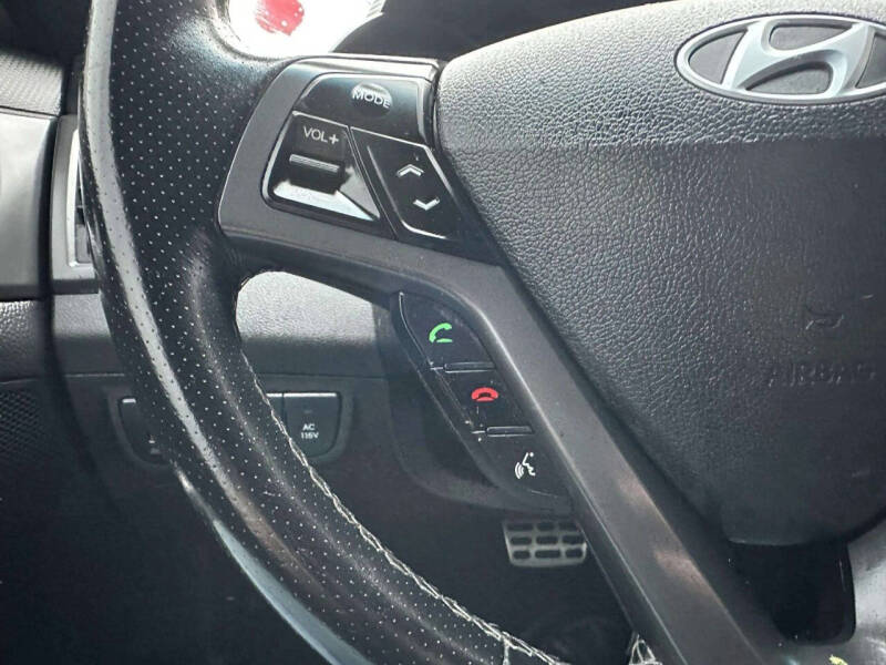 2016 Hyundai Veloster Turbo