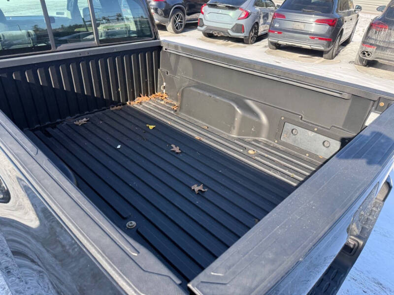 2017 Toyota Tacoma SR