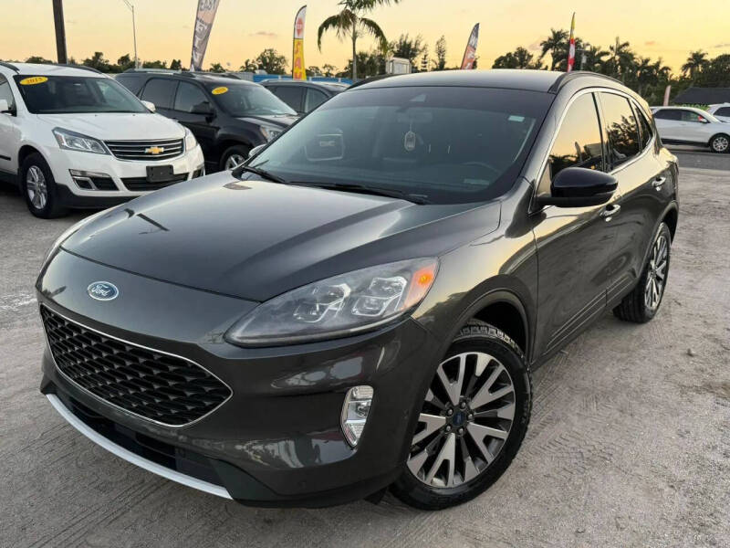 2020 Ford Escape Titanium