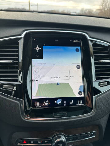 2016 Volvo XC90 T6 Momentum