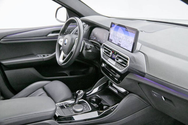 2025 BMW X4 xDrive30i