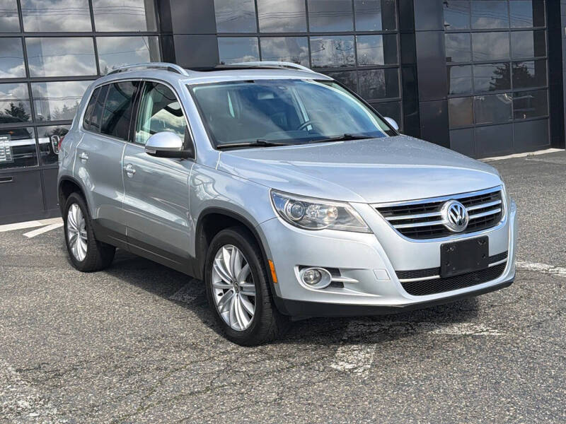 2011 Volkswagen Tiguan SEL 4Motion