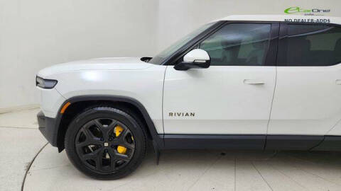 2025 Rivian R1T Ascend