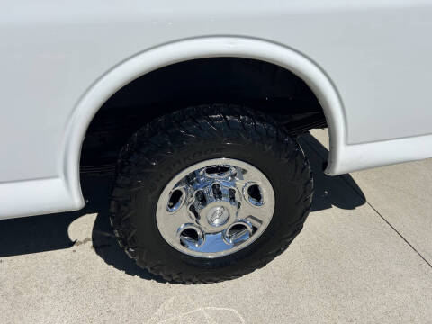 2017 Chevrolet Express 2500