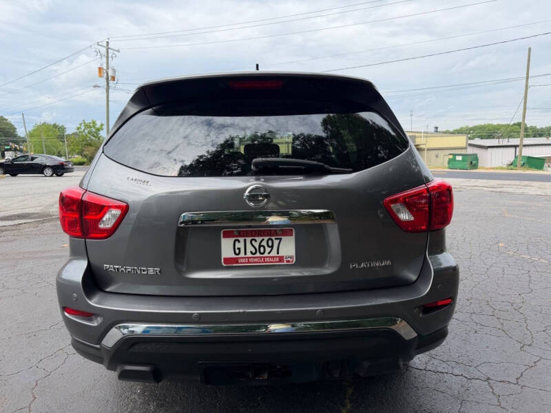 2018 Nissan Pathfinder Platinum