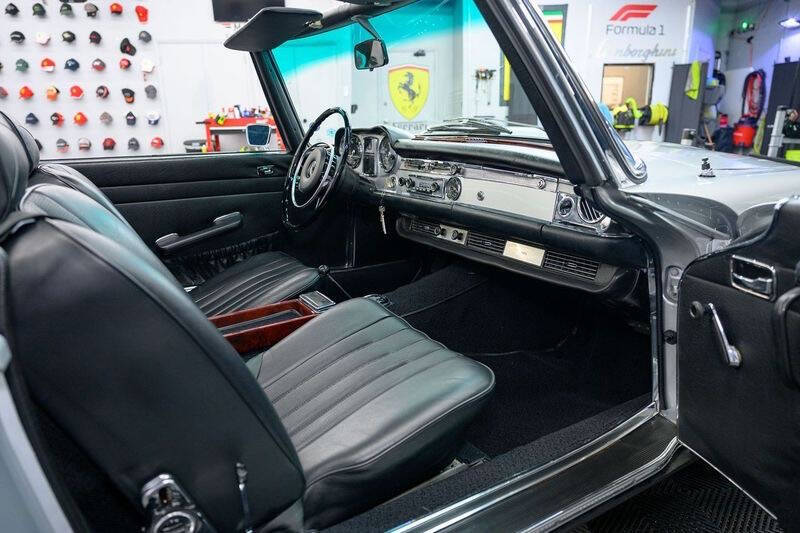 1970 Mercedes-Benz 280-Class