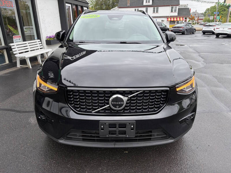 2025 Volvo XC40 Plus - Photo 6