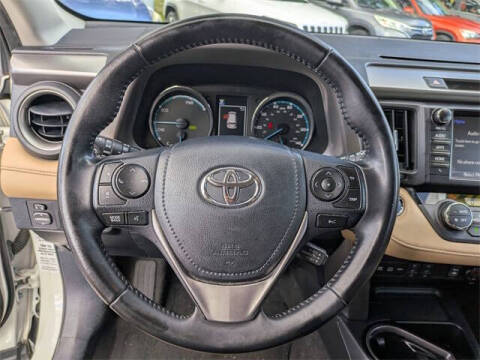 2017 Toyota RAV4 Hybrid Limited