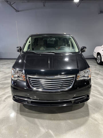 2013 Chrysler Town and Country Touring